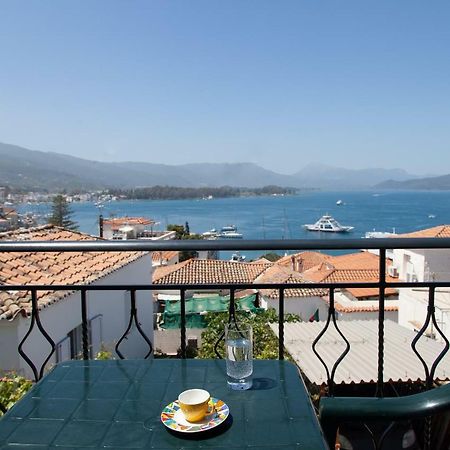 Villa @ Poros Poros Town Bagian luar foto
