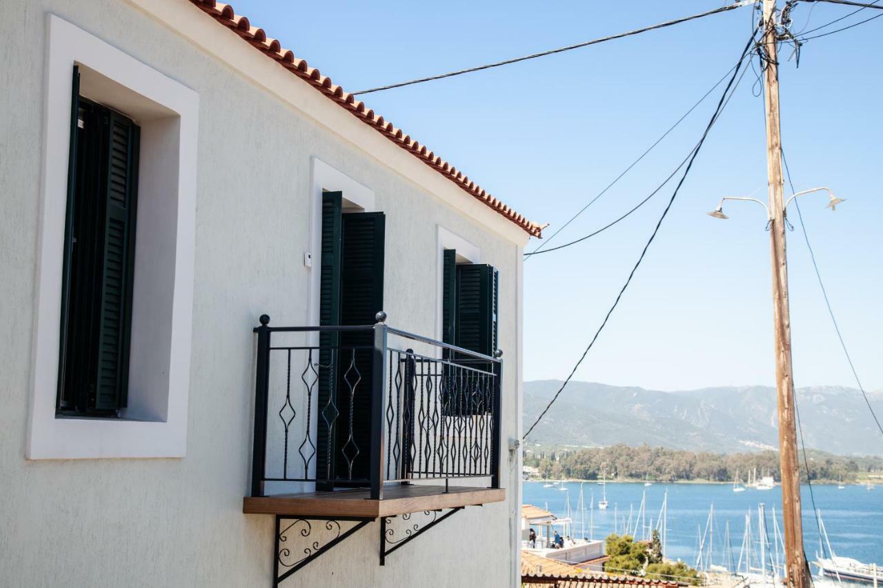 Villa @ Poros Poros Town Bagian luar foto